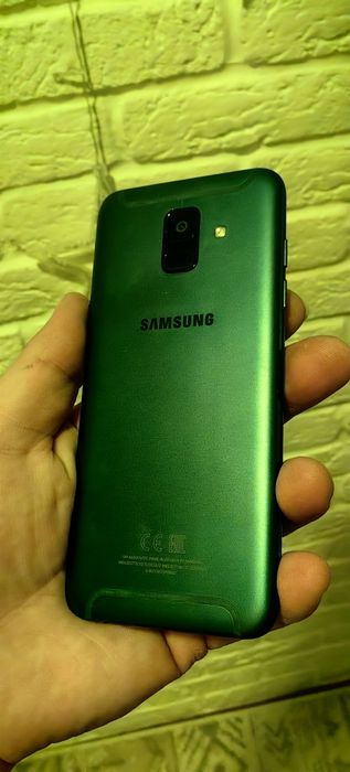 Продам  смартфон Самсунг