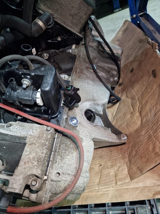 Baie ulei xd bmw g30 g31 g01 g02 b47 b57 g11 g05 g06