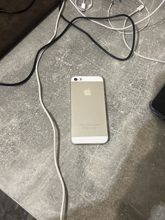 iPhone 5s в таком себе состоянии