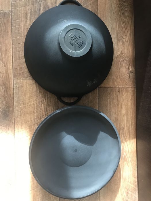 Чугунные казан и кастрюля 8 л