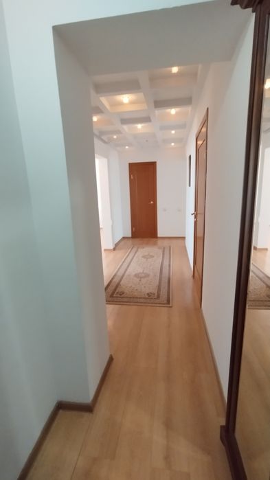 Продается 2х комнатная кв. 70кв м, на 5 мкр, 2006г.п 22 млн.есть торг