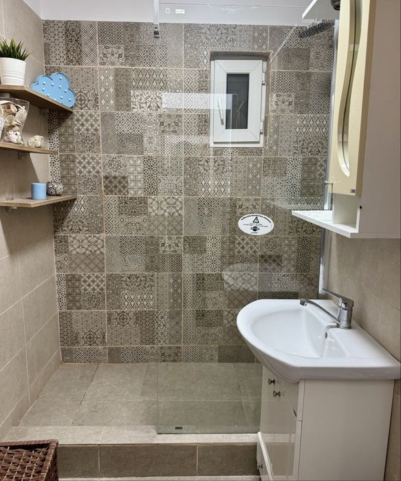 Inchiriez Apartament 4 Camere, Campina zona Salcie