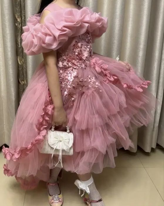 Продам платье , размер 116-122