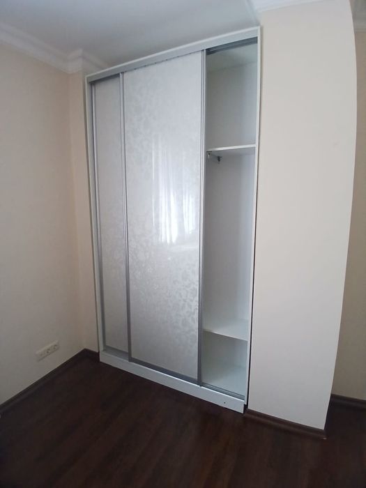 Продам  шкаф есть доставка