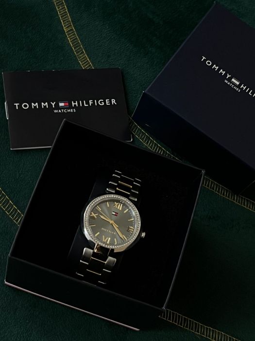 Tommy Hilfiger часы