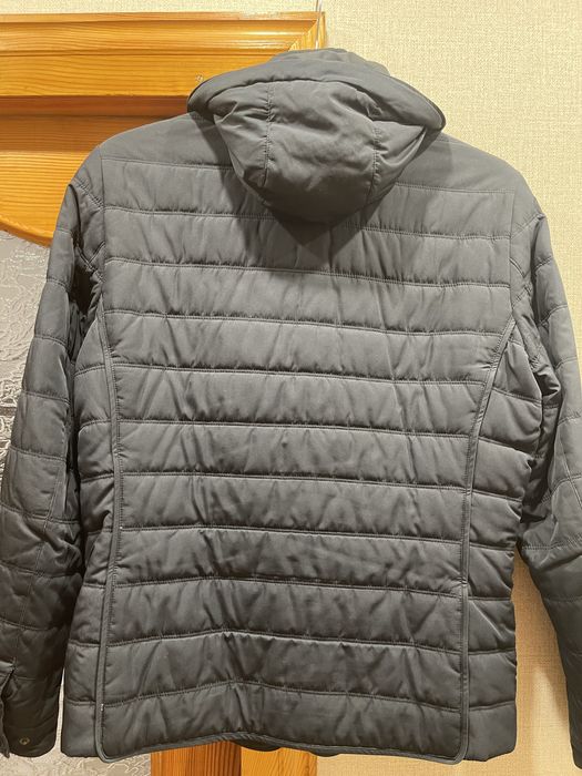 Продам осеннюю куртку