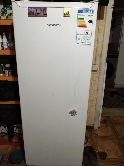 Морозильник 5камерный, в рабочее состоянии.