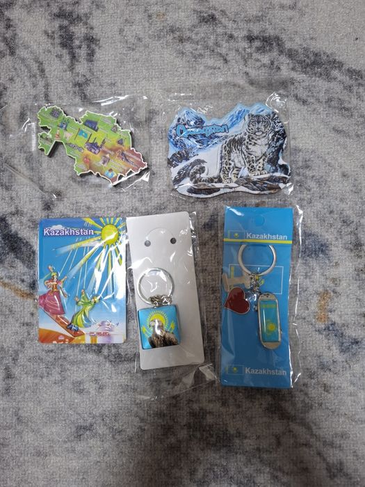 Сувениры        .