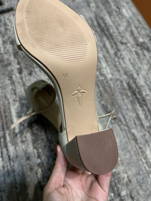 Продам туфли 40р