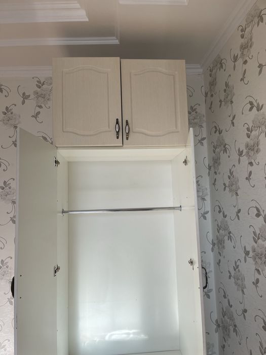 Шкаф  с антресолью и стол