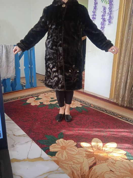 Шуба зимняя коричневая