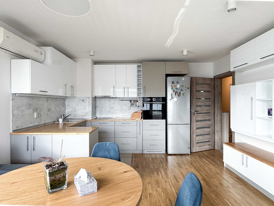 Дава се под наем Тристаен апартамент в София, Мусагеница - 110 кв.м за 897.6 € - Снимка #3