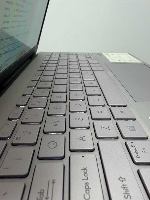 Asus ZenBook 13 UX325EA OLED i5 11th Gen / 8GB / 512GB SSD