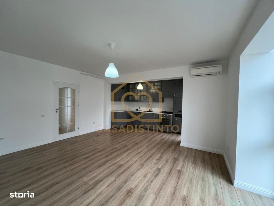 Apartament 3 camere de vanzare in complex cu piscina — fotografia 1