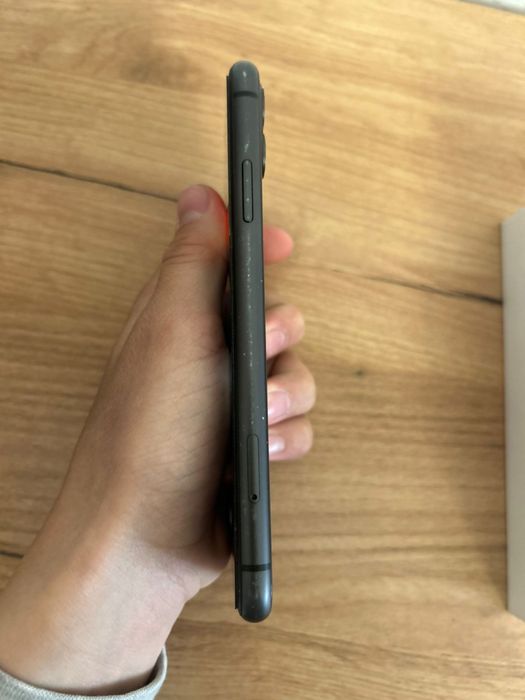 Iphone 11 64 гб акб 70%