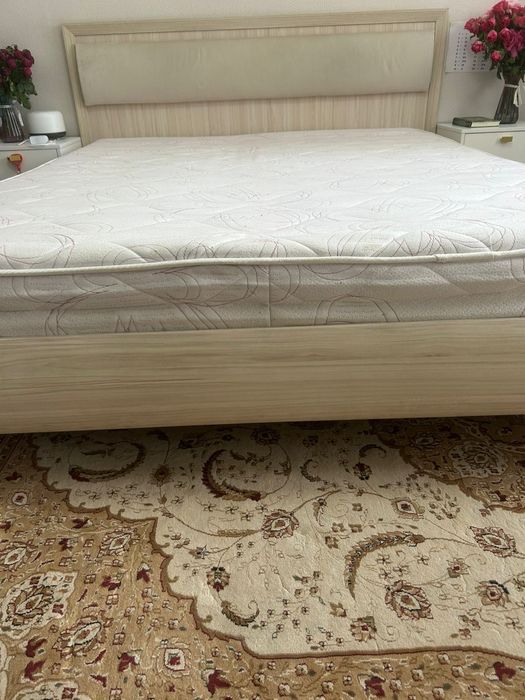 Двухспальняя кровать