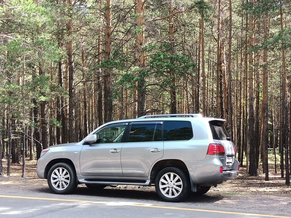 Lexus 570 Авто сел и поехал.