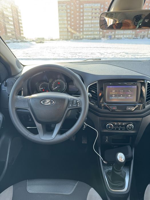 Продам Xray 2018 1.8л механика Торг