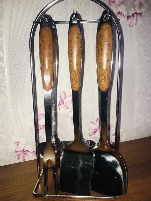 Продам набор кухонных приборов