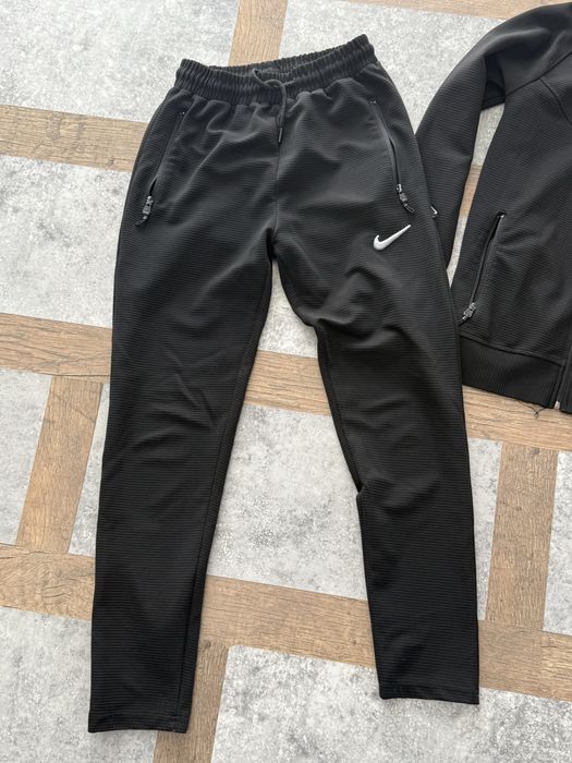 Дамски екип Nike
