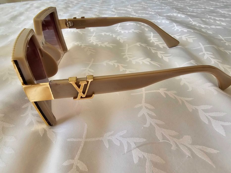 Дамски слънчеви очила