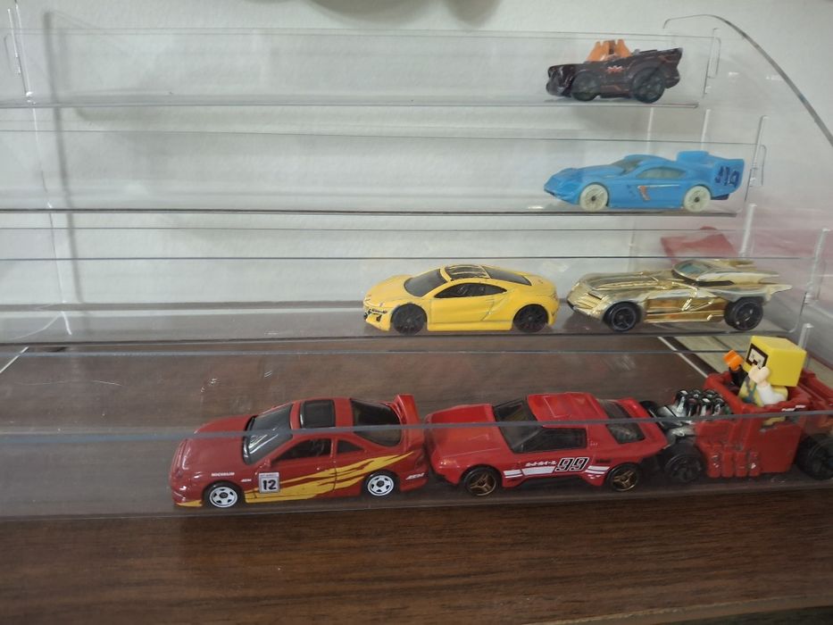 Обмен машинок хотвилс