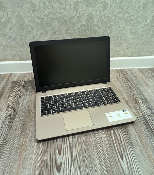 Новый мощный ноутбук Asus/Intel/4 ядра/256 гигов память/Windows/Gold