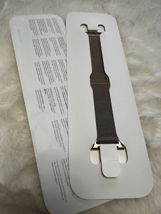 Apple Watch 41mm Gold Stainless Steel Milanese Loop
