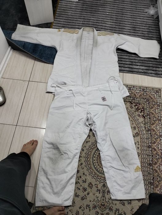 Кимано для дзюдо Golden Adidas