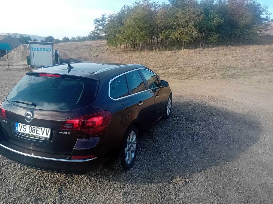 OPEL Astra 2013 — imagine 4