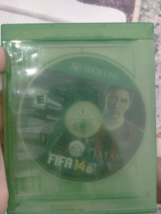 Xbox one диск фифа 14 чотка