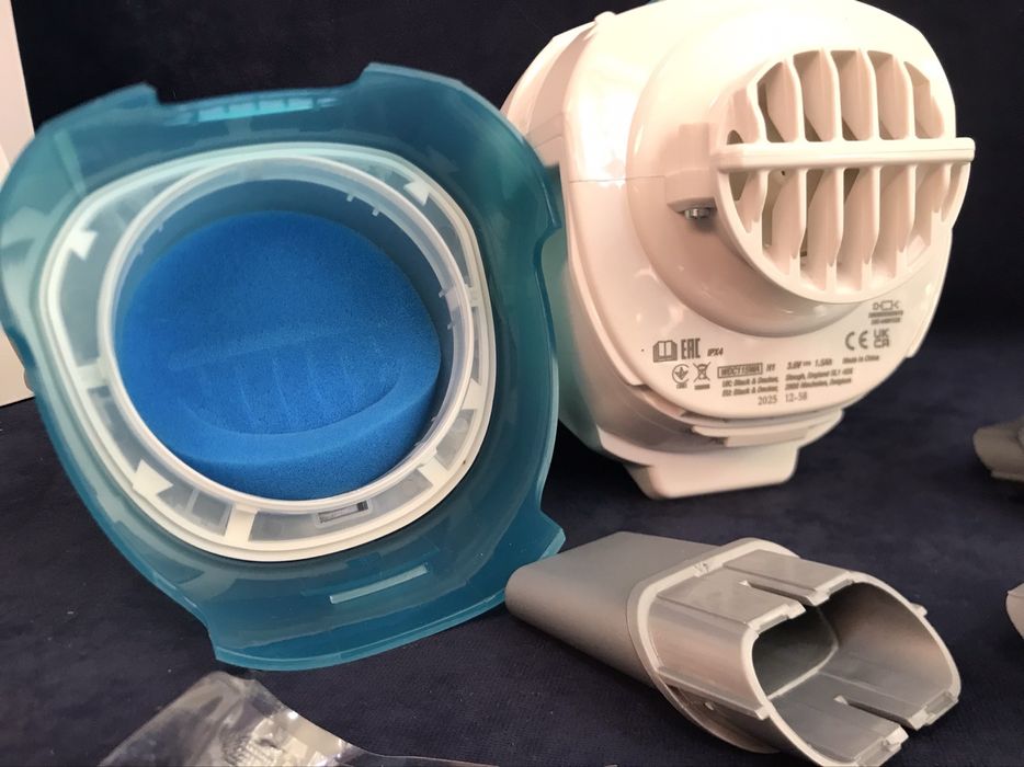 Ръчна прахосмукачка Black & Decker WET & DRY