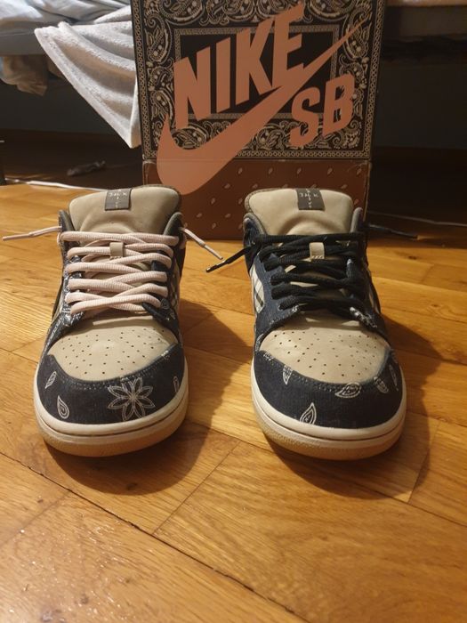 Nike dunke Travis Scott
