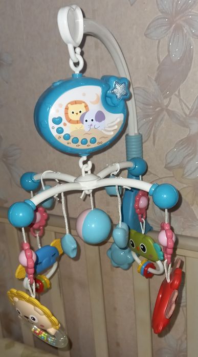 Детский мобиль в кроватку