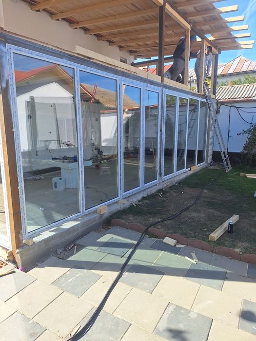 Tamplarie pvc cu geam termopan sau tripan