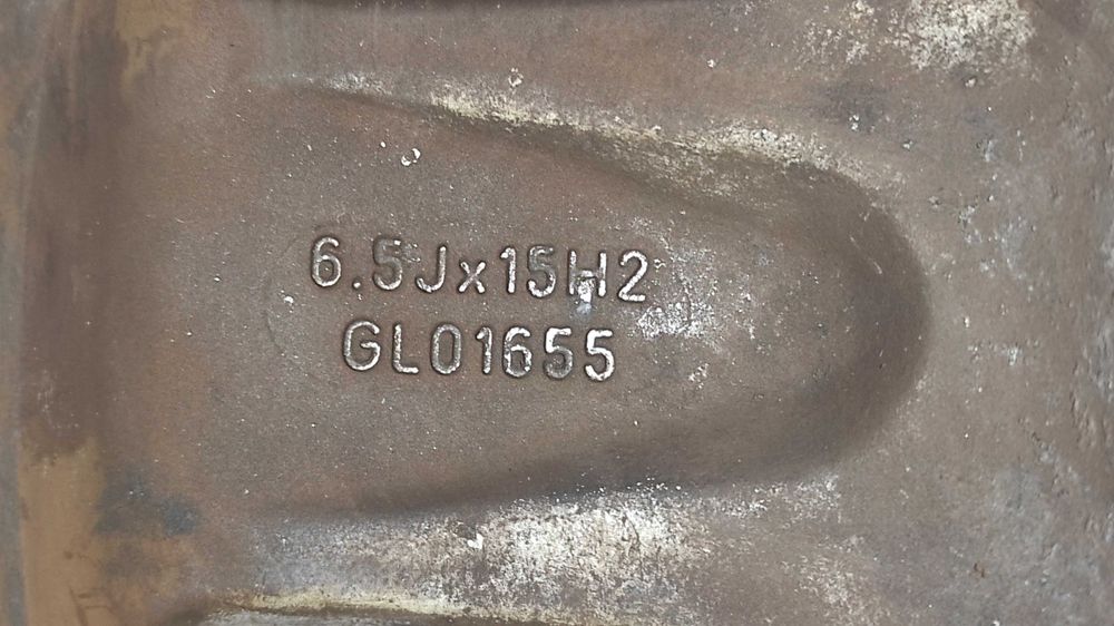 Лети джанти 6,5Jx15H2; 5х114,3; ЕТ40 с летни гуми 195/65R15 за Мазда 3