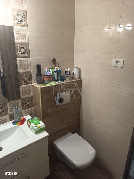 4 camere decomandat | 85 mp | Renovat complet | Etaj 3 |  - Barca