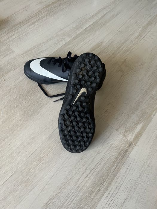 Детски футболни стоножки