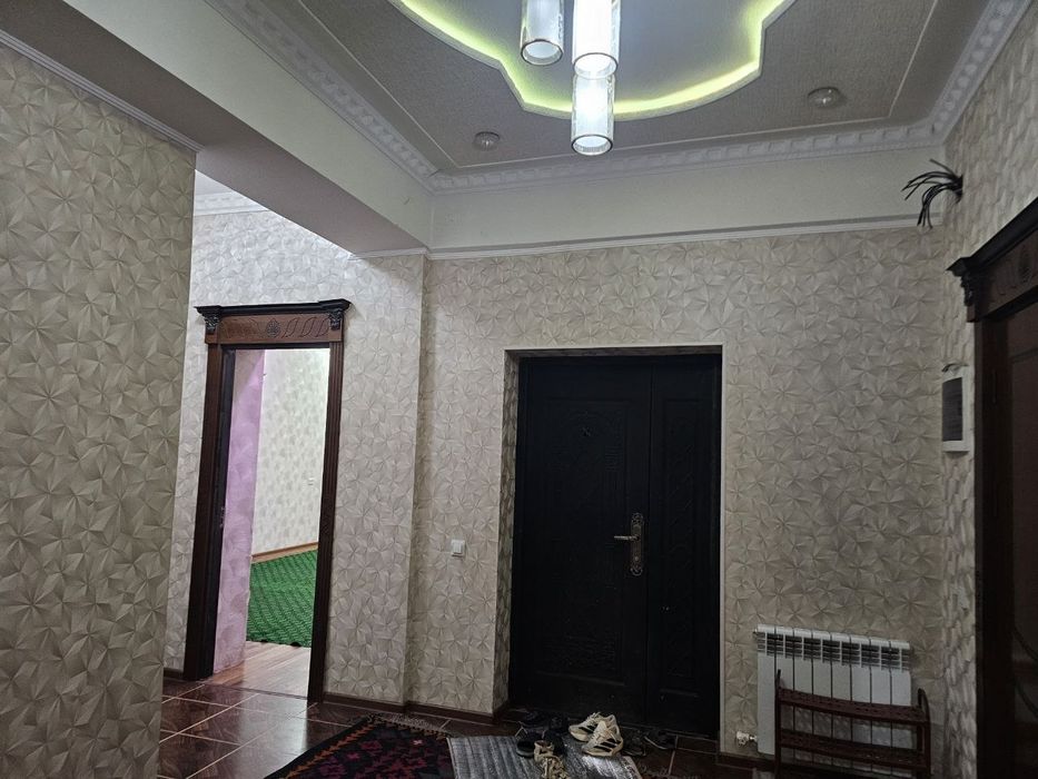 Samarqanda  ijaraga 4 xonali 2 ta sanuzeli kvartira , Rudakiy 175 d