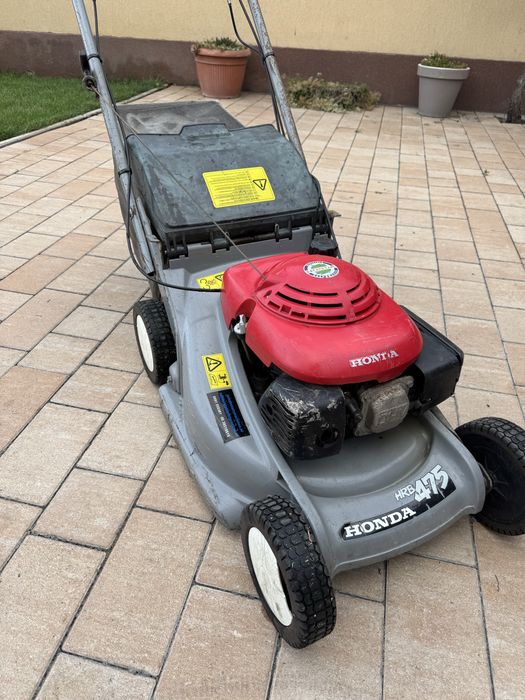 Honda Masina iarba  profesionala tractiune