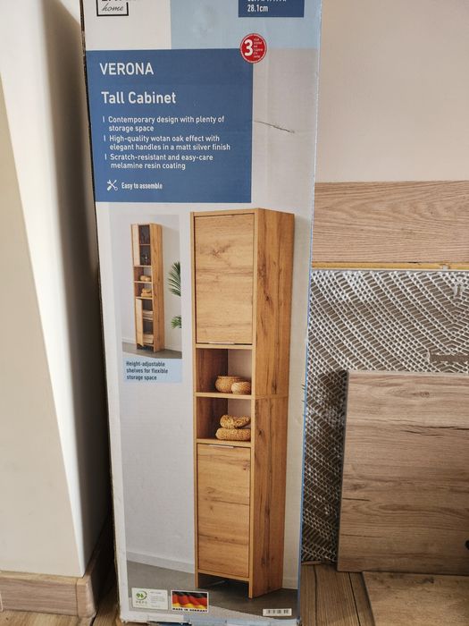 Висок шкаф / колона за баня