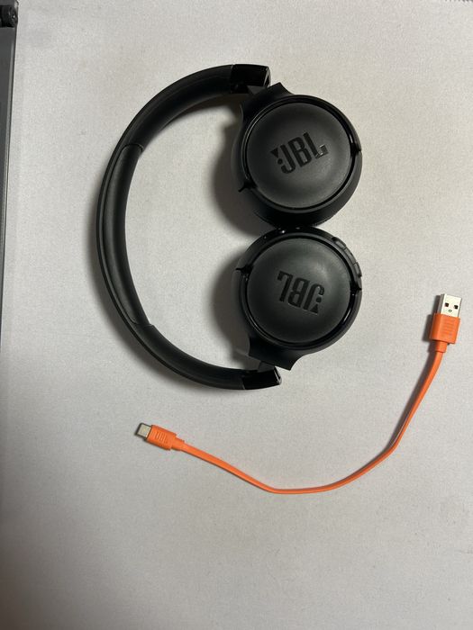 Наушники JBL 520
