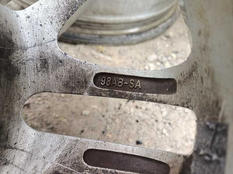 Продам оригинальные легкосплавные диски "Ronal" на Ford Focus
