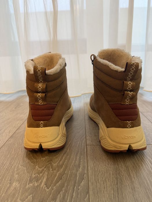 Bocanci UGG Miwo Utility Weather Chestnut Ghete