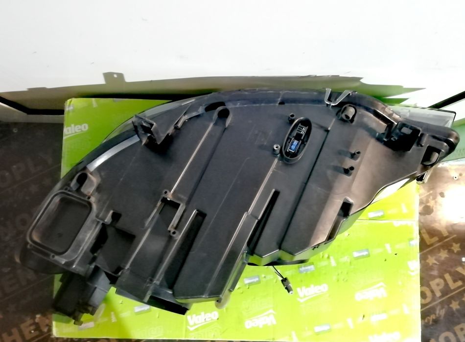 Фар Фарове за БМВ Х6 Е71 Е72 Х5 М Е70 / BMW X6 E71 E72 X5 M E70 Bi-Xen