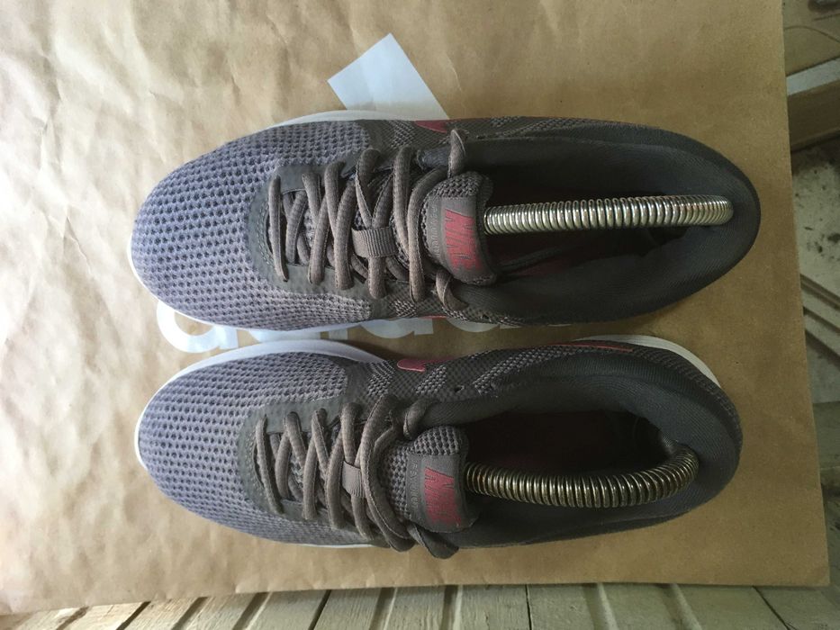 ''Nike Revolution 4''оригинални маратонки 39 номер