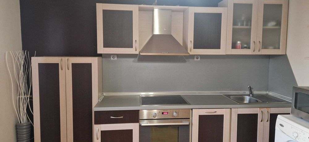 Блок кухня с елекроуреди