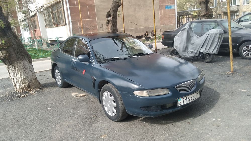 Мазда кседос 6.мехханика  2литра v6