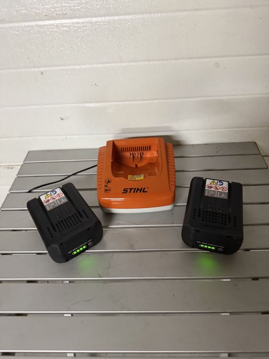 Incarcator Stihl AL300  acumulator Stihl Ap300