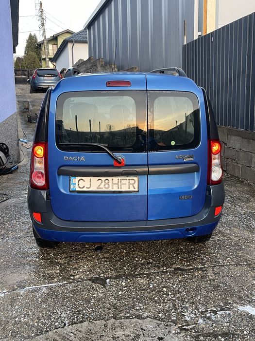 Vand Logan MCV , 7 locuri ,an 2007